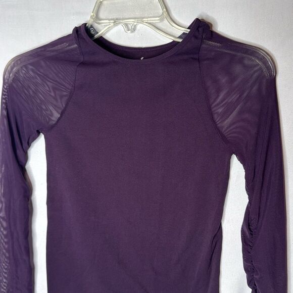 Free People Deep Purple Scrunch Sleeve Seamless Top. Size XS/Small. - Picture 2 of 8